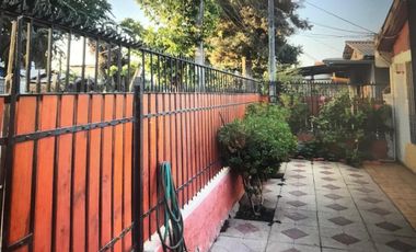 PEÑALOLEN , VENTA AMPLIA CASA