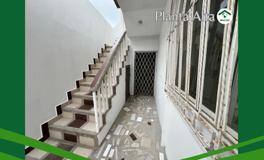 EN VENTA CASA CON DOS DEPARTAMENTOS DE OPORTUNIDAD  DE VENTA EN CRUCITA