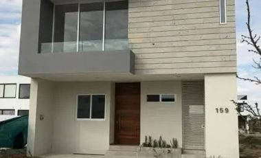 VENTA DE CASA GRANDE EN AV. PASEO SOLARES, COL. SOLARES RECIDENCIAL, ZAPOPAN, JALISCO