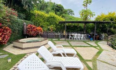 CASA EN VENTA EN COLINAS DE ARROYO HONDO