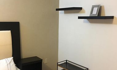 RENTA DE AMPLIA Y EQUIPADA HABITACION EN JURICA, TODOS LOS SERVICIOS INCLUIDOS