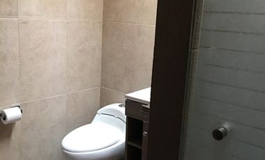 RENTA DE AMPLIA Y EQUIPADA HABITACION EN JURICA, TODOS LOS SERVICIOS INCLUIDOS