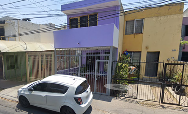 VENDO CASA EN JARDINES DEL SUR, GUADALAJARA CERCA GLORIETA DE LA MINERVA