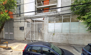 BONITO DEPARTAMENTE EN VENTA DE RECUPERACION BANCARIA UBICADO EN ORIENTE 229 #38