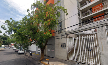 BONITO DEPARTAMENTE EN VENTA DE RECUPERACION BANCARIA UBICADO EN ORIENTE 229 #38