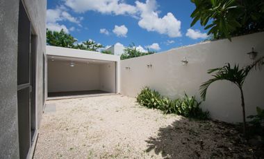 RESIDENCIA EN VENTA EN PRIVADA XCUMPICH
