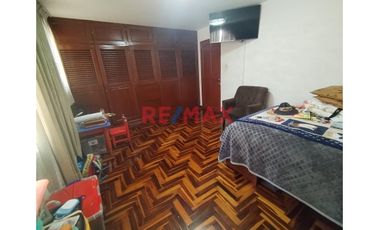 Casa En Venta De Ocasión Por Mudanza - Sta Catalina, La Victoria.