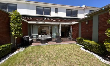 CASA EN RENTA EN BOSQUES DE LAS FUENTES CALIMAYA