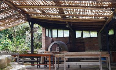 PROPIEDAD EN VENTA SECTOR ZHUCAY TARQUI - HACIENDA PARA USO COMERCIAL, GANADERIA, AGRICULTURA, HOTELERIA