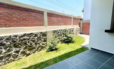 VENTA DE CASA CON ALBERCA EN CONDOMINIO DE 15 CASAS EN JIUTEPEC, MORELOS.