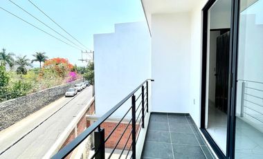 VENTA DE CASA CON ALBERCA EN CONDOMINIO DE 15 CASAS EN JIUTEPEC, MORELOS.