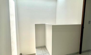 VENTA DE CASA CON ALBERCA EN CONDOMINIO DE 15 CASAS EN JIUTEPEC, MORELOS.