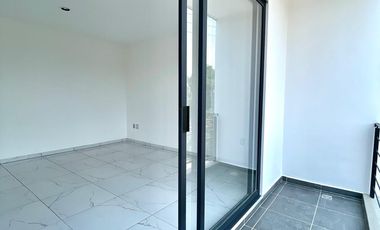 VENTA DE CASA CON ALBERCA EN CONDOMINIO DE 15 CASAS EN JIUTEPEC, MORELOS.