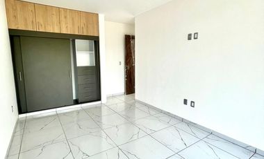 VENTA DE CASA CON ALBERCA EN CONDOMINIO DE 15 CASAS EN JIUTEPEC, MORELOS.