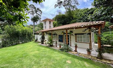 HERMOSA CASA CAMAPESTRE EN MEDIO DE LA NATURALEZA