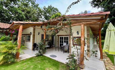 HERMOSA CASA CAMAPESTRE EN MEDIO DE LA NATURALEZA