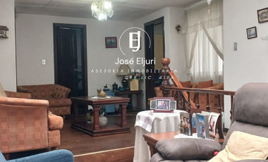 CASA EN VENTA DE 4 DORMITORIOS SECTOR HEROES DE VERDELOMA