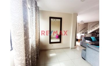 Amplio Duplex En Ate A Un Paso De Parque Ceres Y Cerca A Real Plaza Puruchuco