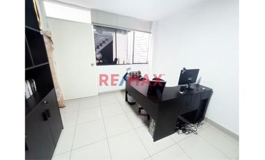 Amplio Duplex En Ate A Un Paso De Parque Ceres Y Cerca A Real Plaza Puruchuco