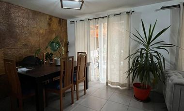 Se vende acogedora casa, Cond. Los Remos, Laguna del Sol