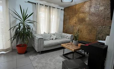 Se vende acogedora casa, Cond. Los Remos, Laguna del Sol