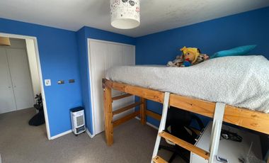 Se vende acogedora casa, Cond. Los Remos, Laguna del Sol