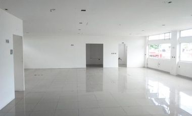 Edificio para oficinas en renta en Ciudad del Carmen en Col. Tila