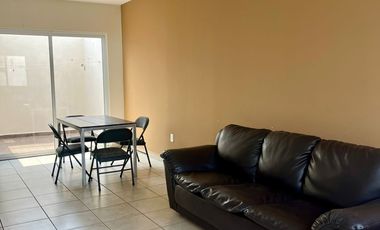 CASA EN RENTA EN FRACC LOS HEROES, CLUSTER CON ALBERCA