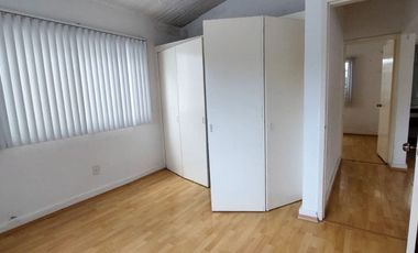 3 min CC Sta Fe, excelente casa cond hor, 2 rec, 2 baños, 2 est, jardin, $17,000 incl mant