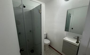3 min CC Sta Fe, excelente casa cond hor, 2 rec, 2 baños, 2 est, jardin, $17,000 incl mant