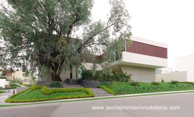 Casa en Coto Puerta Plata de Lujo en Venta Av Universidad Puerta Hierro Zapopan