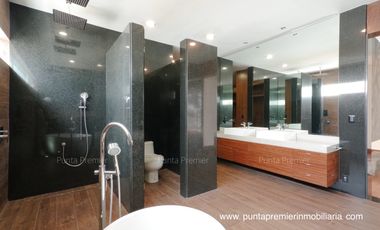 Casa en Coto Puerta Plata de Lujo en Venta Av Universidad Puerta Hierro Zapopan