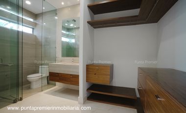 Casa en Coto Puerta Plata de Lujo en Venta Av Universidad Puerta Hierro Zapopan