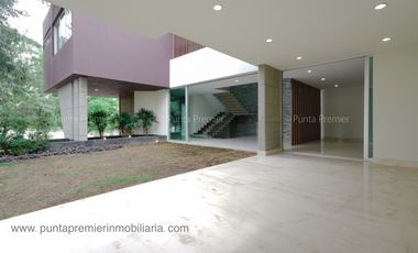 Casa en Coto Puerta Plata de Lujo en Venta Av Universidad Puerta Hierro Zapopan