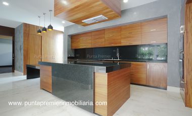 Casa en Coto Puerta Plata de Lujo en Venta Av Universidad Puerta Hierro Zapopan
