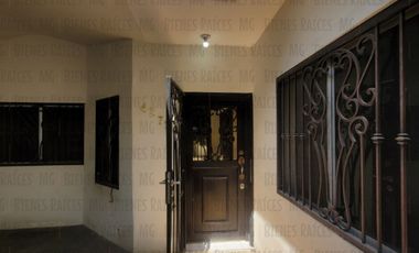 Casa D UNA SOLA PLANTA n venta Los Cedros abajo de Cumbres 3er Sector, a 30m de esquina, a 2 cuadras de parque, a 1.3km (4 min) de Paseo de los Leones