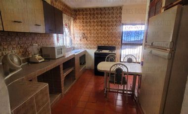 Casa D UNA SOLA PLANTA n venta Los Cedros abajo de Cumbres 3er Sector, a 30m de esquina, a 2 cuadras de parque, a 1.3km (4 min) de Paseo de los Leones