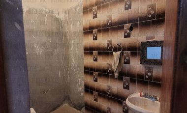 Casa D UNA SOLA PLANTA n venta Los Cedros abajo de Cumbres 3er Sector, a 30m de esquina, a 2 cuadras de parque, a 1.3km (4 min) de Paseo de los Leones