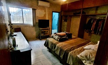 Casa D UNA SOLA PLANTA n venta Los Cedros abajo de Cumbres 3er Sector, a 30m de esquina, a 2 cuadras de parque, a 1.3km (4 min) de Paseo de los Leones