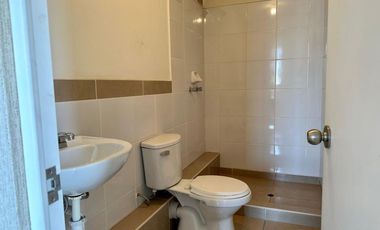 ✨🏠 Amplio, iluminado y frente a la 🏊‍♀️ piscina: Dúplex familiar en el mejor clima de Lima ☀️🌿