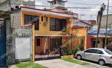 ¡Casa de Remate en Venta en Héroes de Padierna Tlalpan CDMX!
