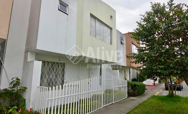 Casa de venta en Marianitas, sector Calderón