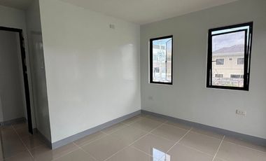 𝗥𝗘𝗔𝗗𝗬 𝗙𝗢𝗥 𝗢𝗖𝗖𝗨𝗣𝗔𝗡𝗖𝗬  𝟯-𝗕𝗲𝗱𝗿𝗼𝗼𝗺 𝗛𝗼𝘂𝘀𝗲 𝗮𝘁 𝗖𝗛𝗔𝗧𝗘𝗔𝗨 𝗗𝗘 𝗣𝗔𝗭 -𝗦𝗼𝗻𝗴𝗰𝘂𝗹𝗮𝗻, 𝗗𝗮𝘂𝗶𝘀, 𝗕𝗼𝗵𝗼𝗹