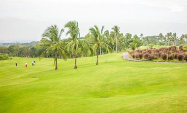 AVAILABLE NOW – A Never Before Seen House and Lot with 3 Bedrooms Inside a Golf View Property at Silang Cavite closer to Tagaytay