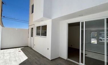 CASA EN RENTA CERCA DEL AEROPUERTO DE TOLUCA DE 4 RECAMARAS NUEVA