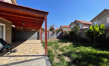 Casa 3d+1b+3est. En Condominio Los Coihues, Lampa