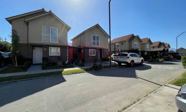 Casa 3d+1b+3est. En Condominio Los Coihues, Lampa