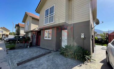 Casa 3d+1b+3est. En Condominio Los Coihues, Lampa