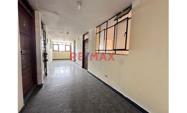 Se Vende Casa De 4 Pisos Cerca A Gamarra