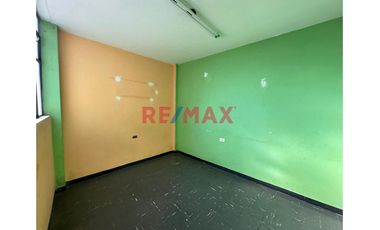 Se Vende Casa De 4 Pisos Cerca A Gamarra